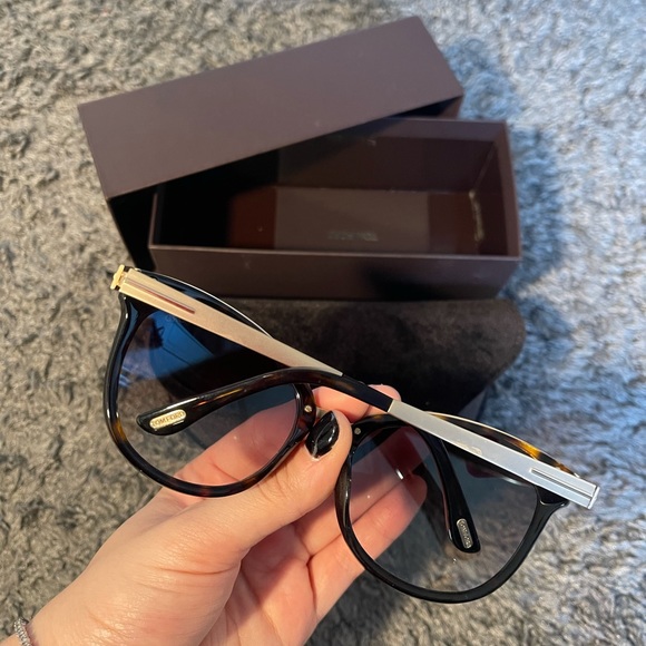 TOM FORD 56MM Cat Eye Sunglasses - Picture 6 of 14